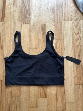 NWT Nike SKIMS Shine Scoop Neck Longline Bra